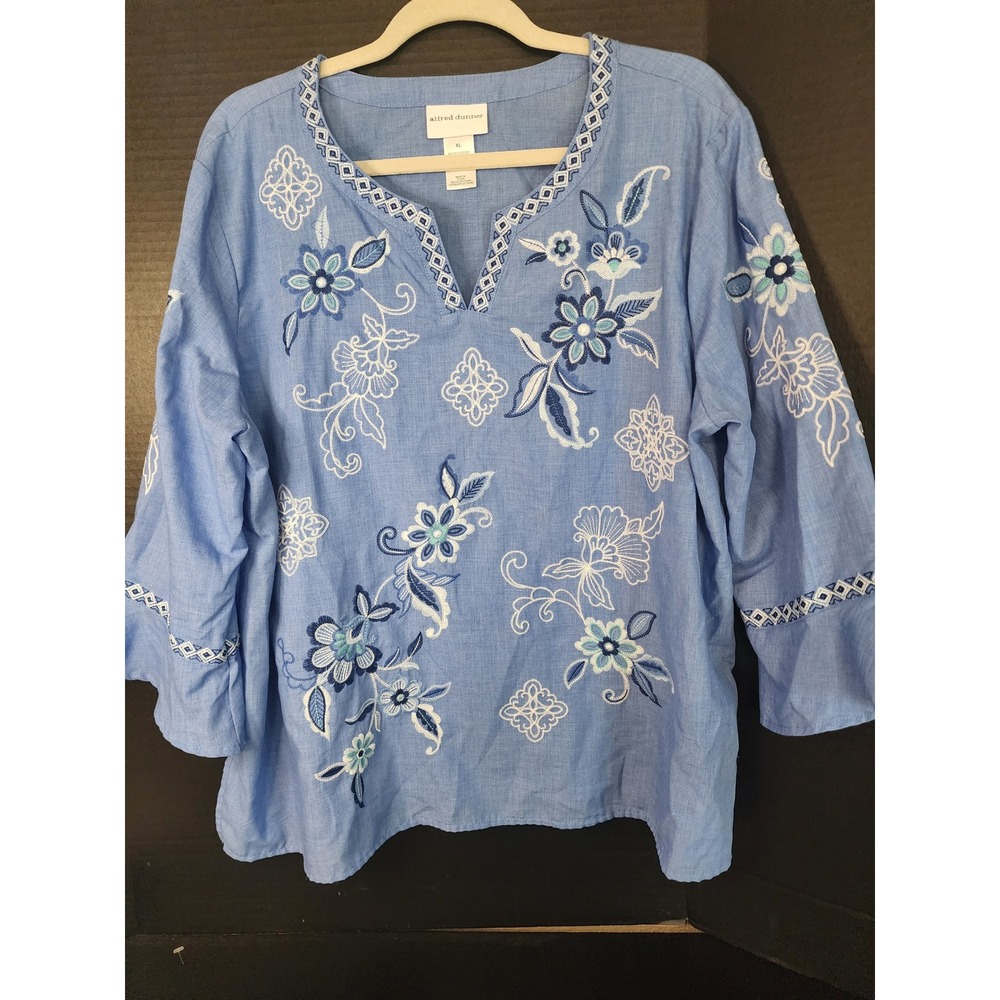 Alfred Dunner Blue Floral Embroidered V-Neck Blouse 3/4 Sleeve XL